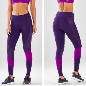 FABLETICS SALAR STATEMENT POWERHOLD LEGGINGS NWT